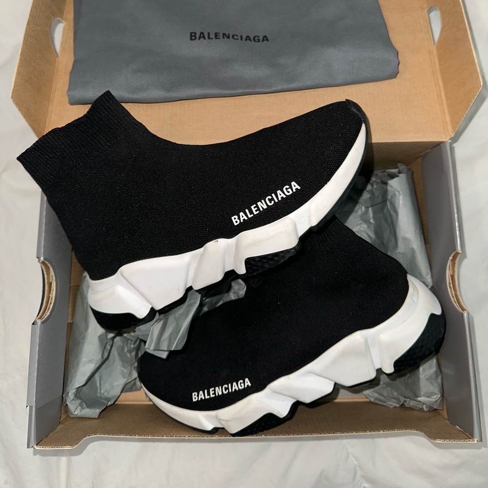 balenciaga speed runners